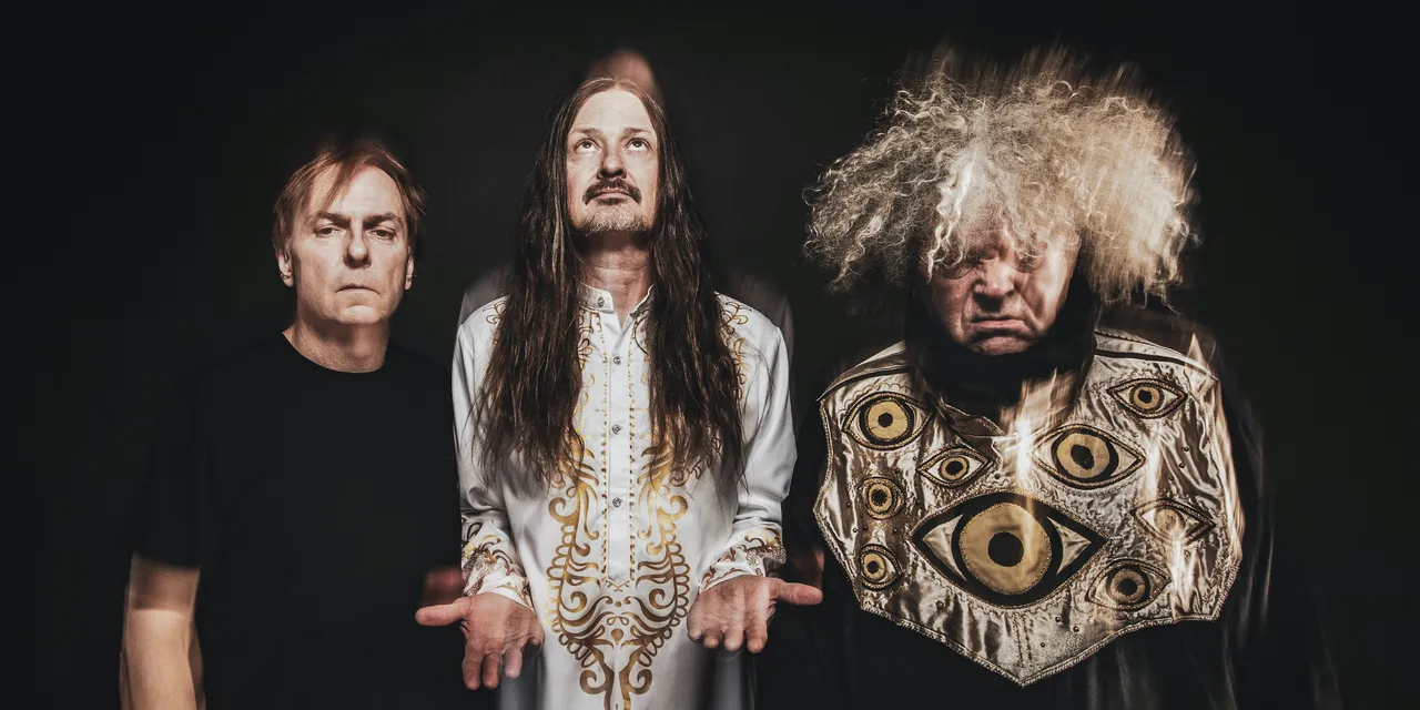 NEWS Melvins Drummer Dale Crover to Sit Out 2023 Tour Due to Emergency Spinal Surgery